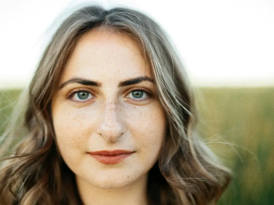Natural skin retouching service